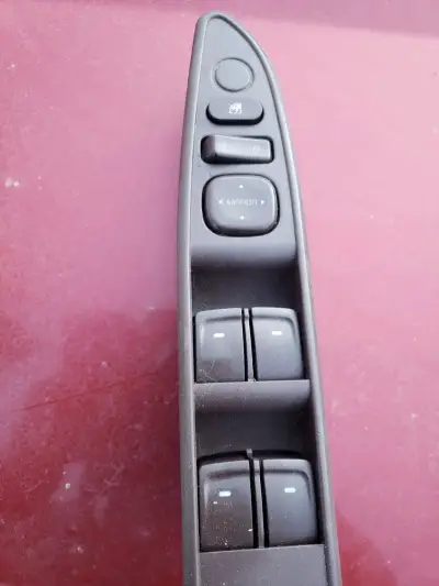 Panel de control de ventanas para auto - miniatura 4