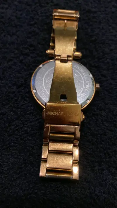 Reloj dorado Michael Kors con cristales - miniatura 2
