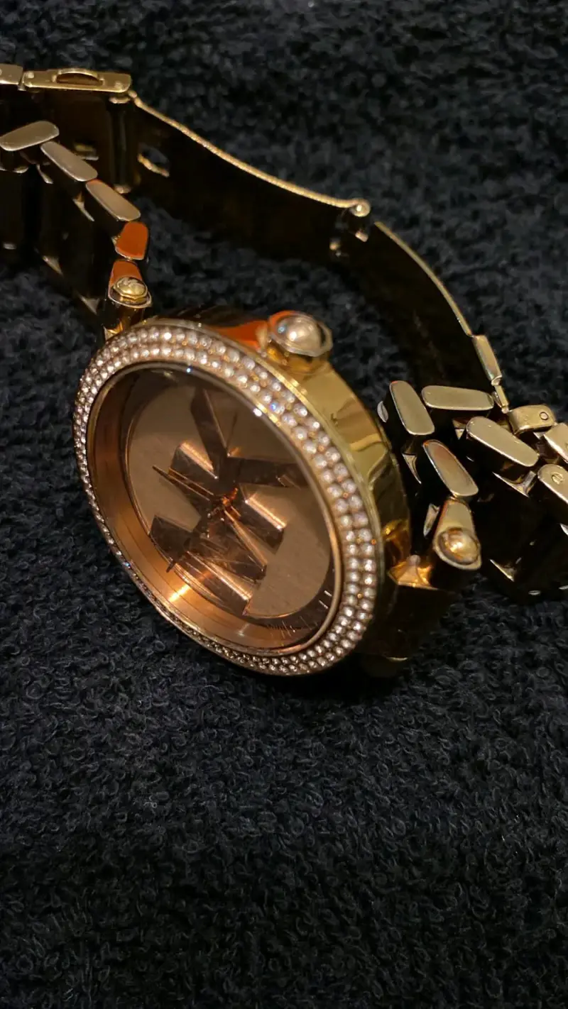 Reloj dorado Michael Kors con cristales - 4