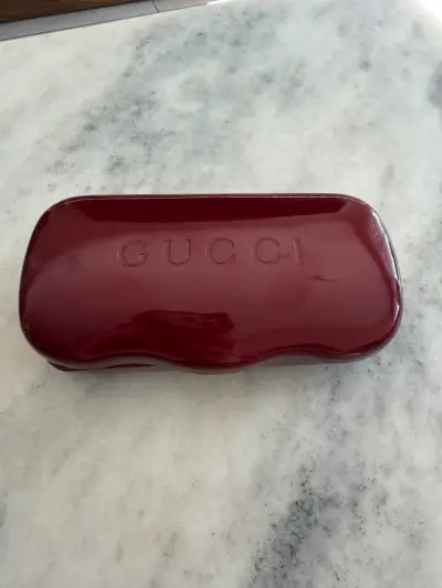Gafas de sol Gucci rojas con estuche - miniatura 1
