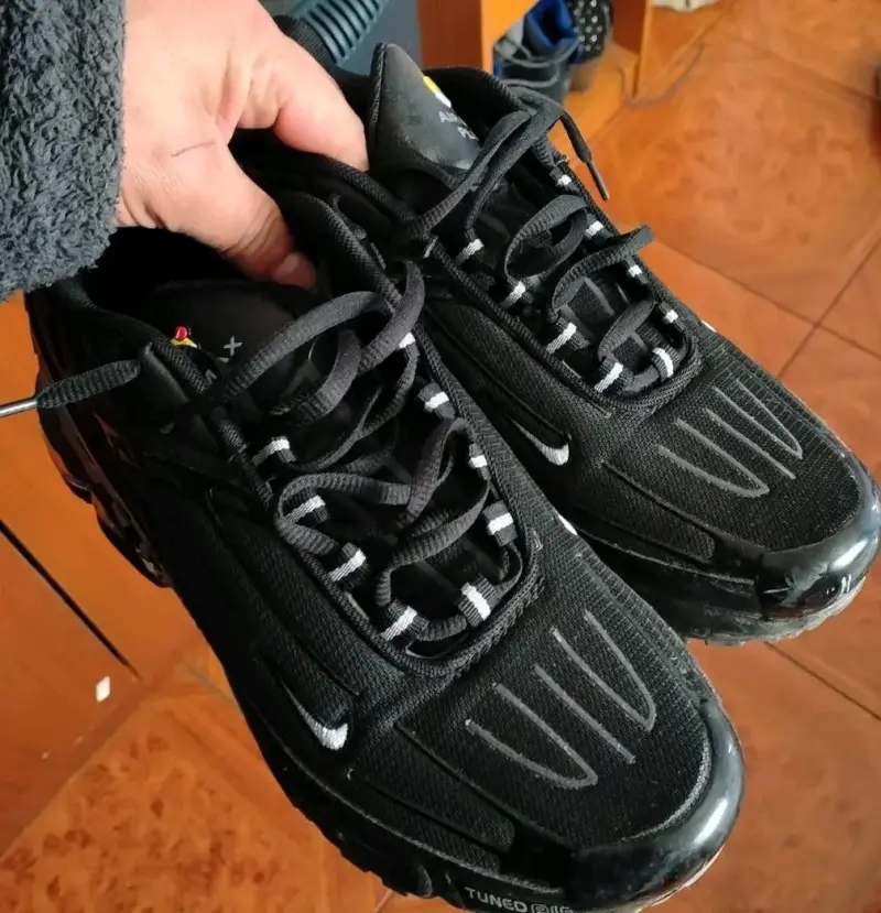 Zapatillas deportivas negras Nike Tuned Air - 1