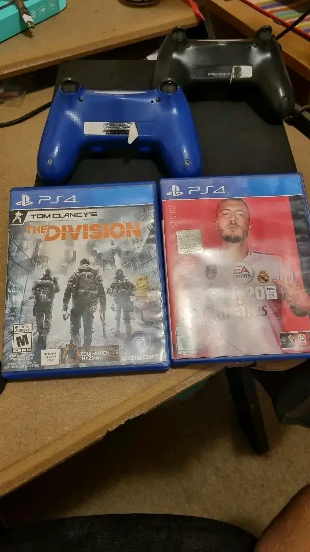 PS4 de 1 Tera - 1