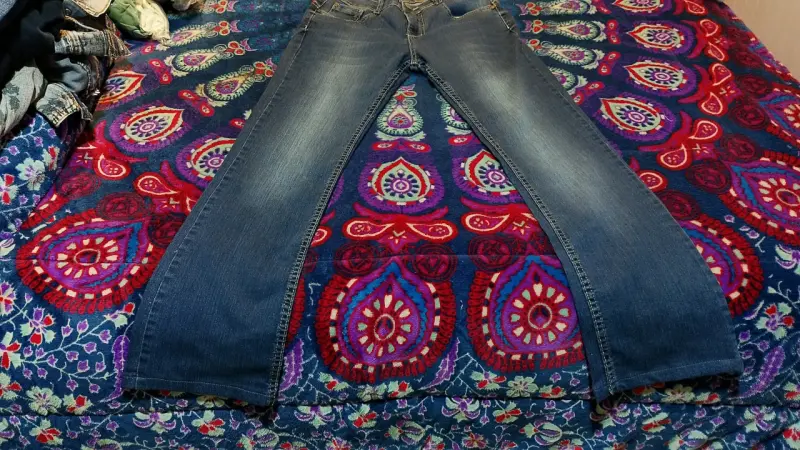 Jeans azul oscuro para mujer en buen estado