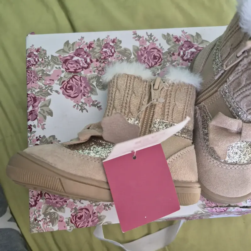 Botas de bebe talle 21  nuevas - 3