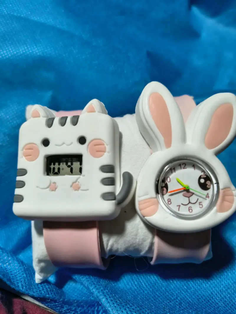 Set de joyería con reloj y  accesorios - 2