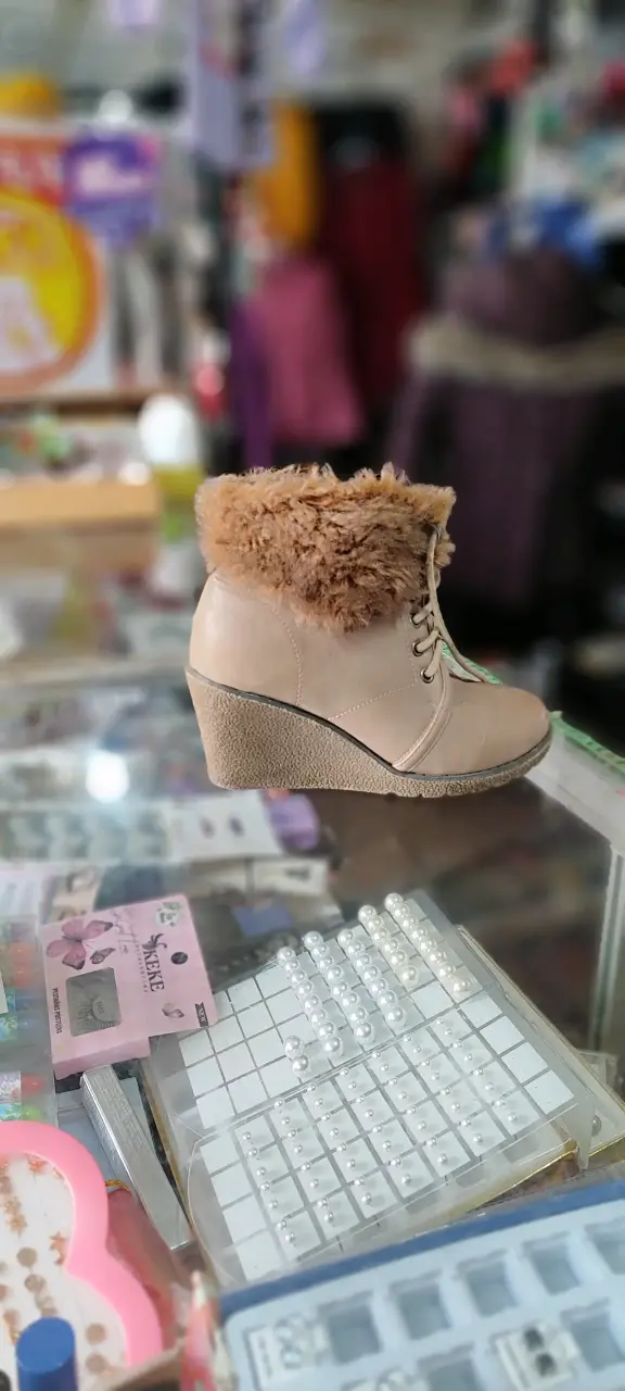 Botines de cuero negro con taco alto - 4