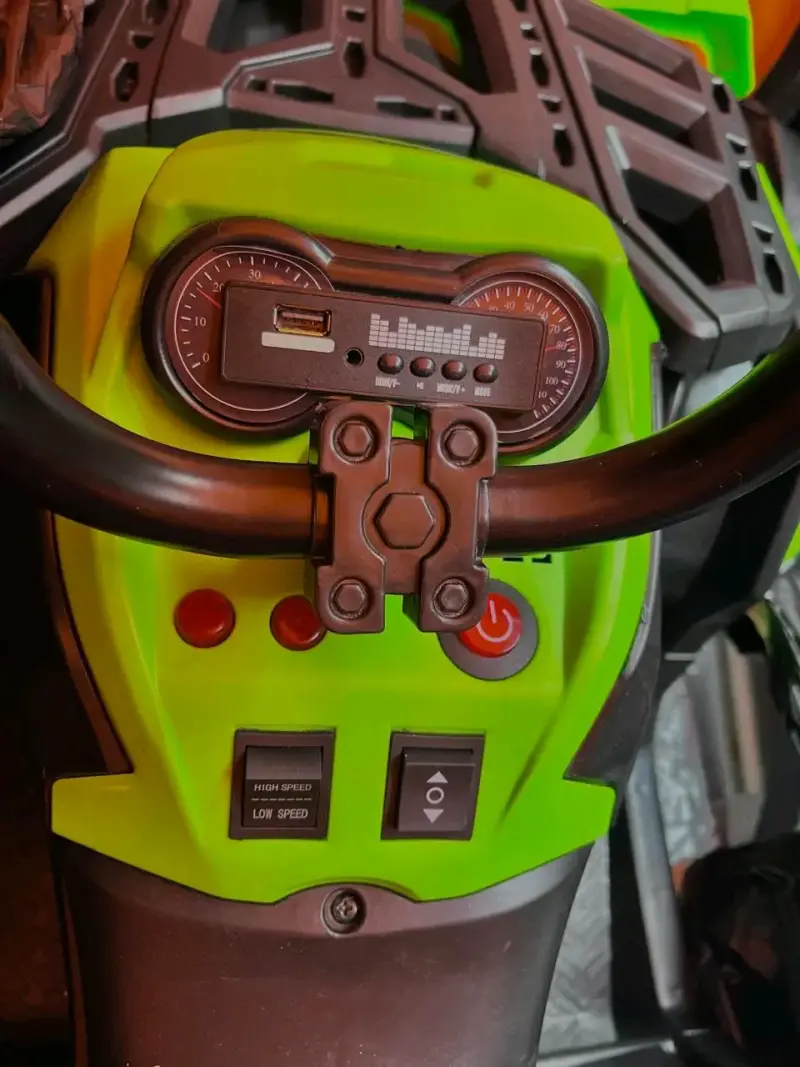 Cuatrimoto eléctrica infantil Bebesit verde - 4