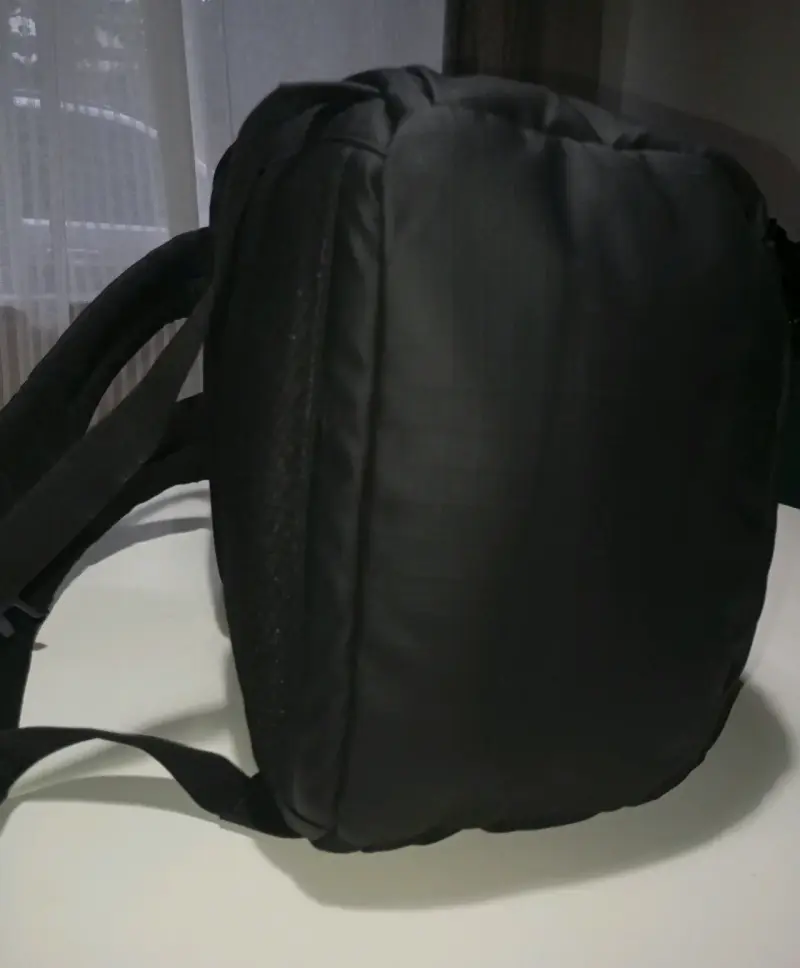 Mochila notebook  impermeable Black. Sin detalles - 2