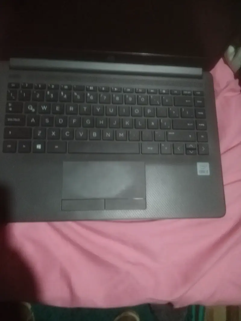 Notebook HP Intel Core i3 en buen estado - 1