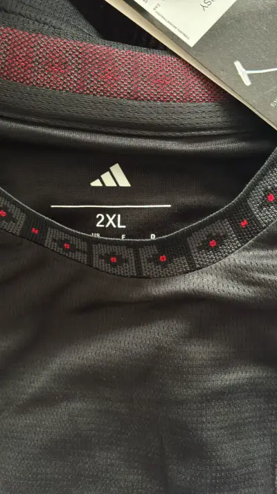 Camiseta Adidas Colo-Colo Negra 2XL - miniatura 4