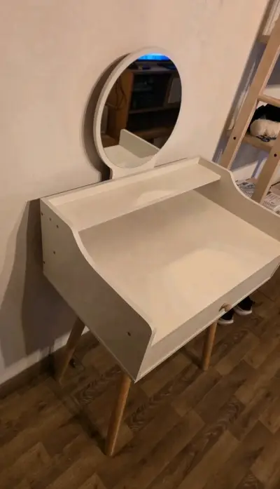 Tocador blanco con espejo y cajón - miniatura 2