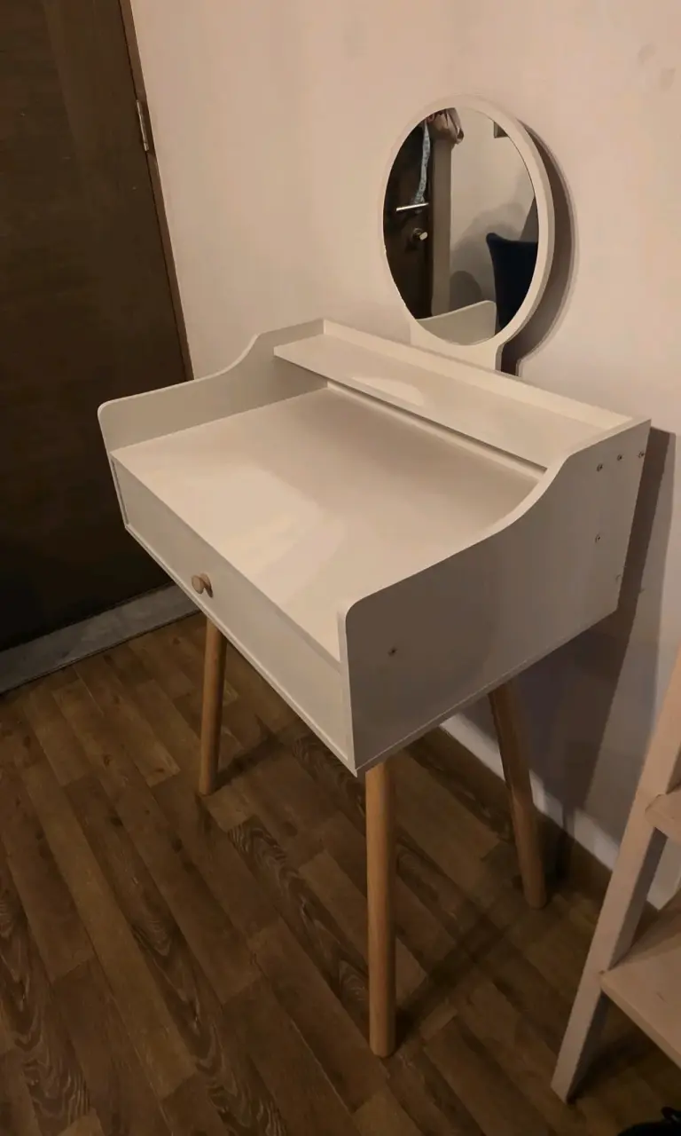 Tocador blanco con espejo y cajón - 3