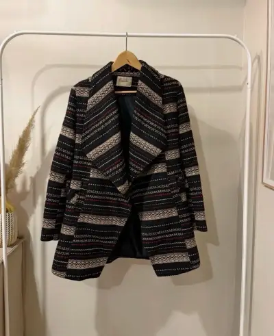 Abrigo de lana con diseño étnico para mujer - miniatura 1