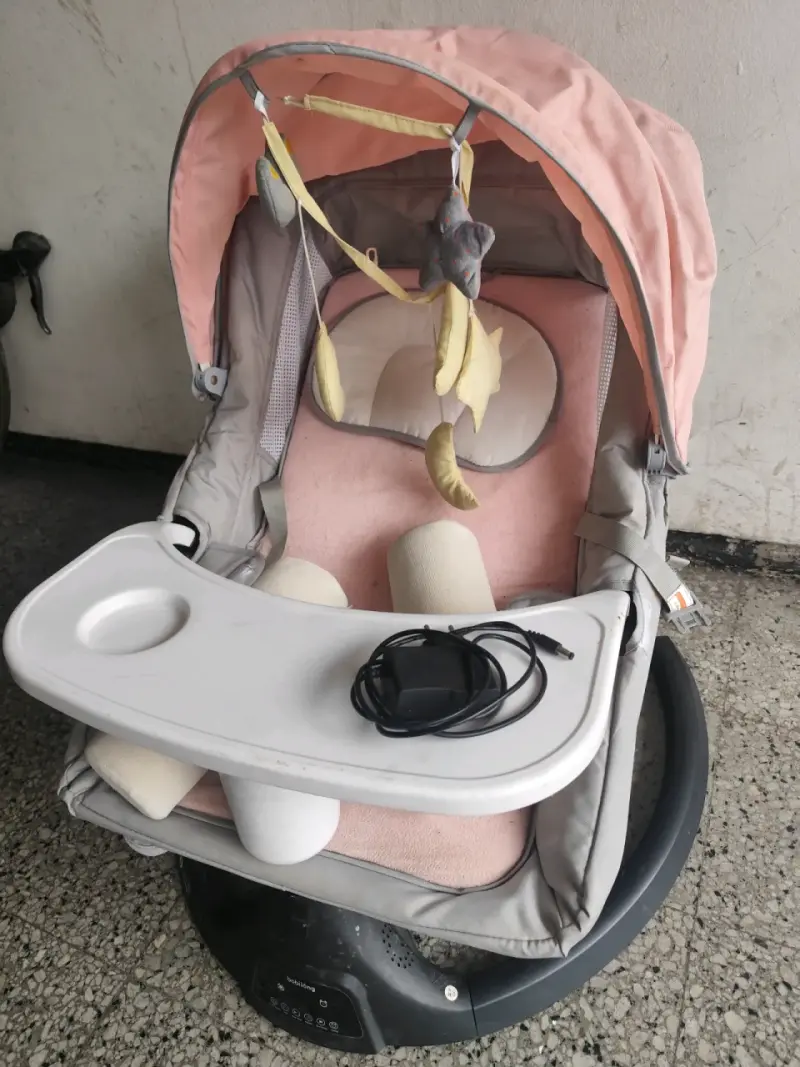 Silla mecedora para bebé electrica y juguetes - 2