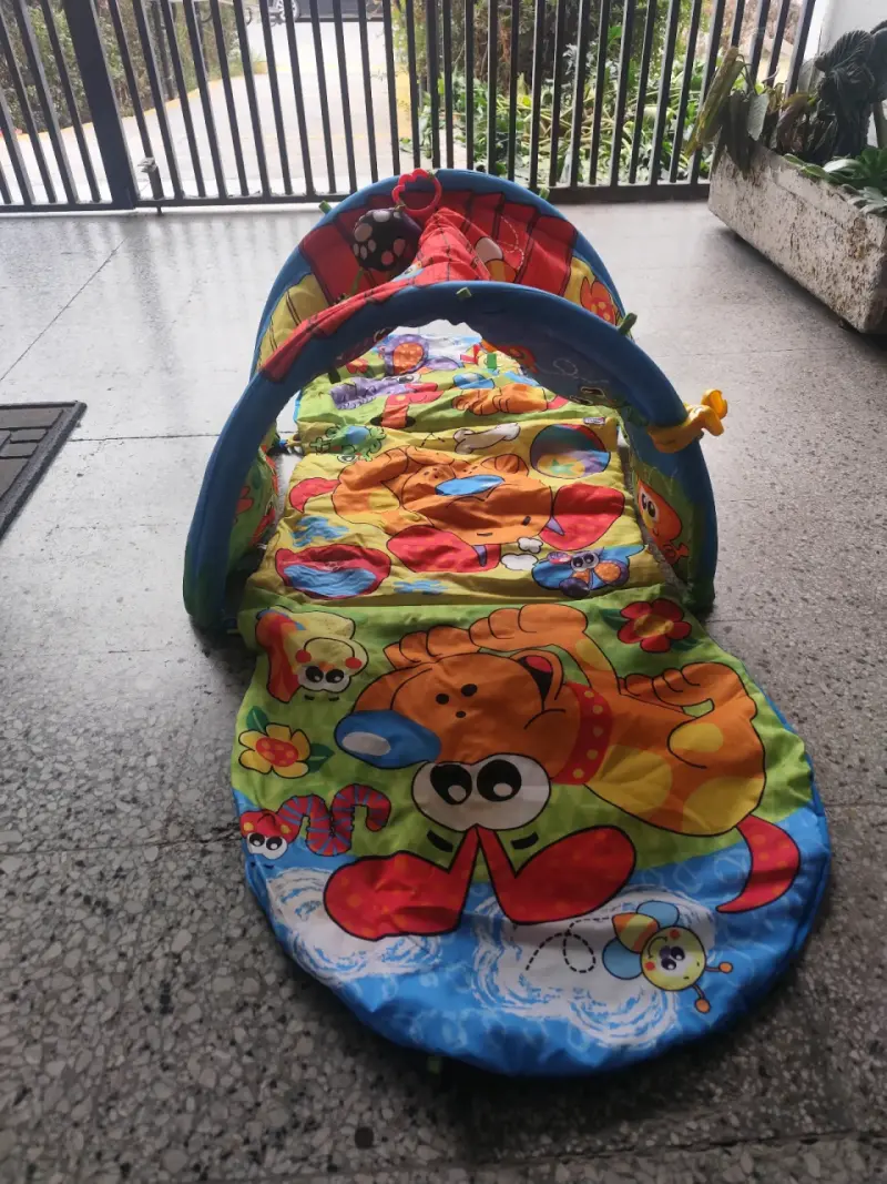 Silla mecedora para bebé electrica y juguetes - 6