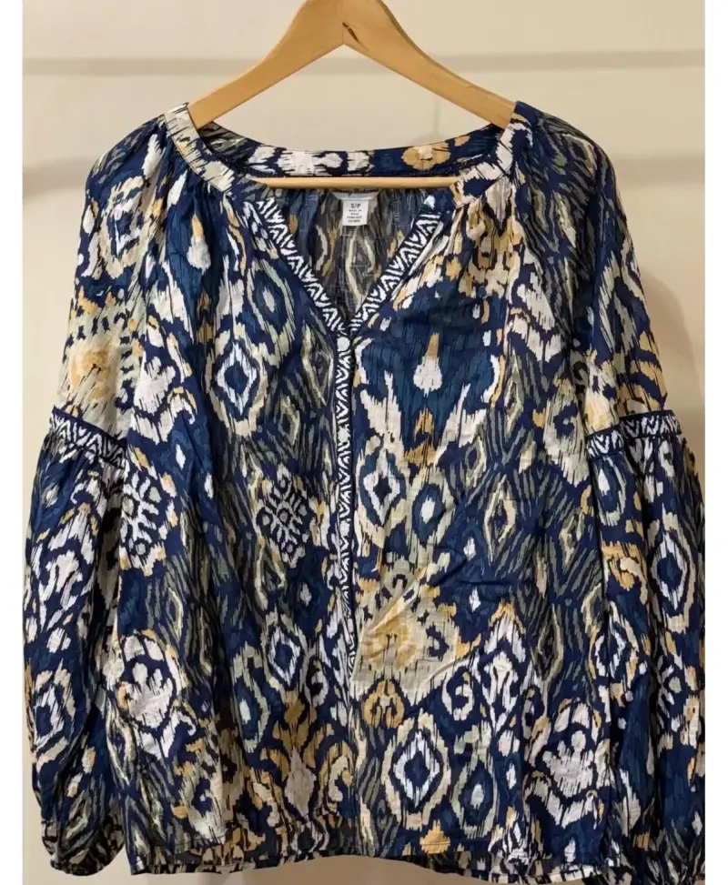Blusa estampada azul y beige para mujer - 2
