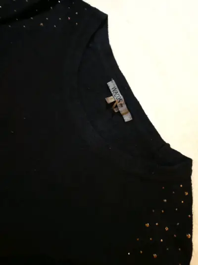 Suéter Wados negro con detalles brillantes - miniatura 2