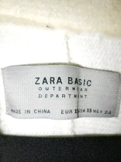 Abrigo Zara Basic blanco elegante - miniatura 3