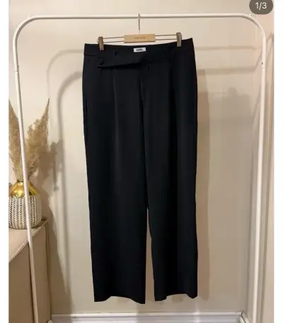 Pantalones negros elegantes Sybilla para mujer - miniatura 1