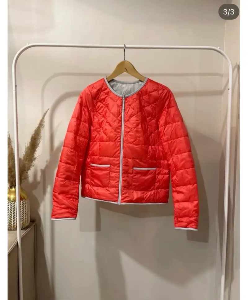 Chaqueta reversible acolchada gris y roja - 3