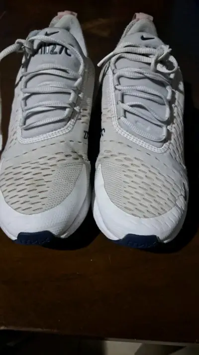 Zapatillas deportivas Nike Air Max 270 blancas - miniatura 2