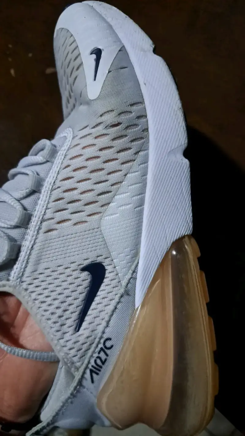 Zapatillas deportivas Nike Air Max 270 blancas - 4