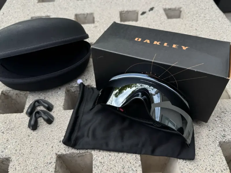 Gafas de Sol Deportivas Oakley Kato con Estuche - 2