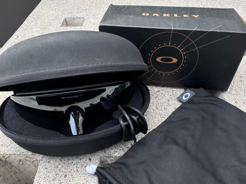 Gafas de Sol Deportivas Oakley Kato con Estuche - 4