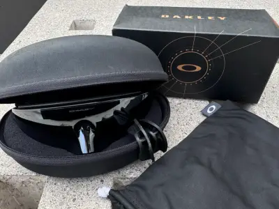 Gafas de Sol Deportivas Oakley  Kato con Estuche - miniatura 4