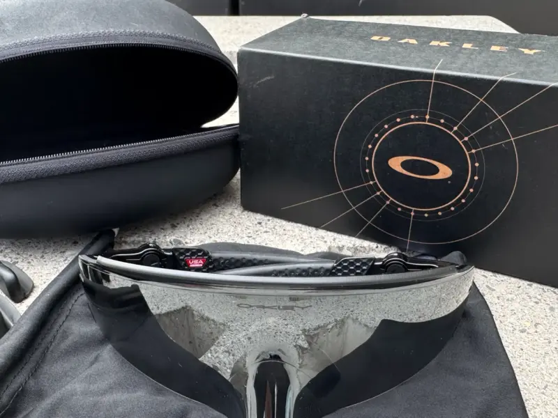 Gafas de Sol Deportivas Oakley Kato con Estuche - 6