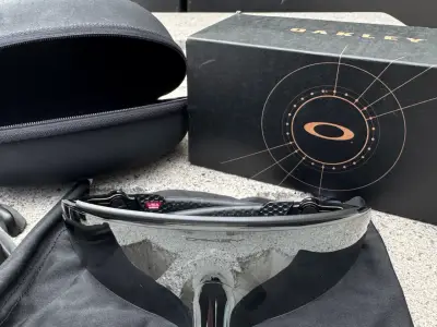 Gafas de Sol Deportivas Oakley  Kato con Estuche - miniatura 6