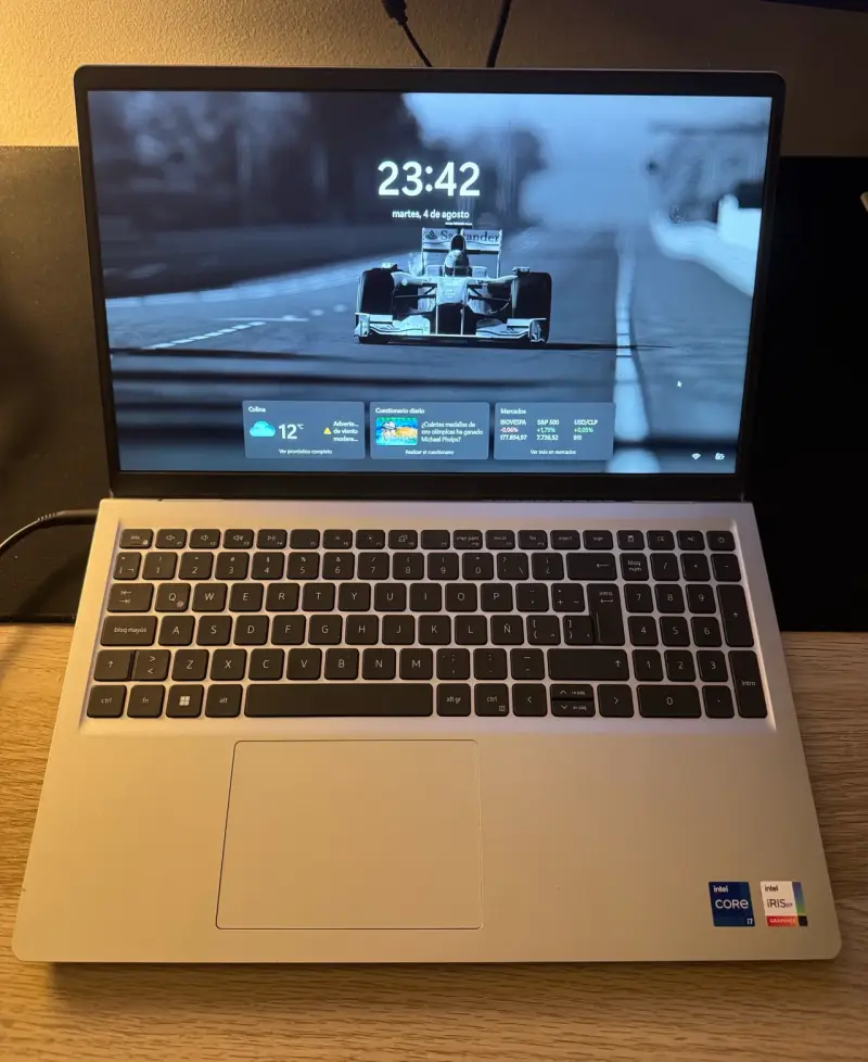 Notebook Dell Inspiron 15 3520 i7 16GB RAM 512GB - 1