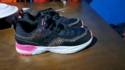 Zapatillas deportivas negras con detalles animal print - miniatura 3