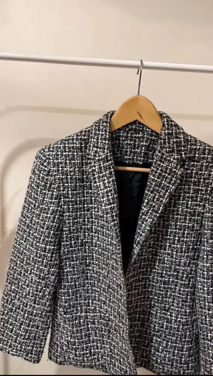 Blazer de tweed blanco y negro para mujer - 2