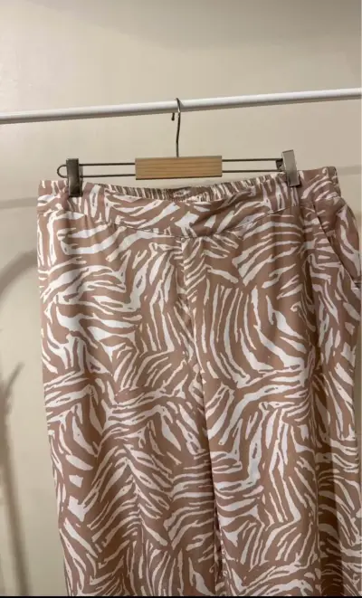 Pantalones anchos estampado animal print - miniatura 2