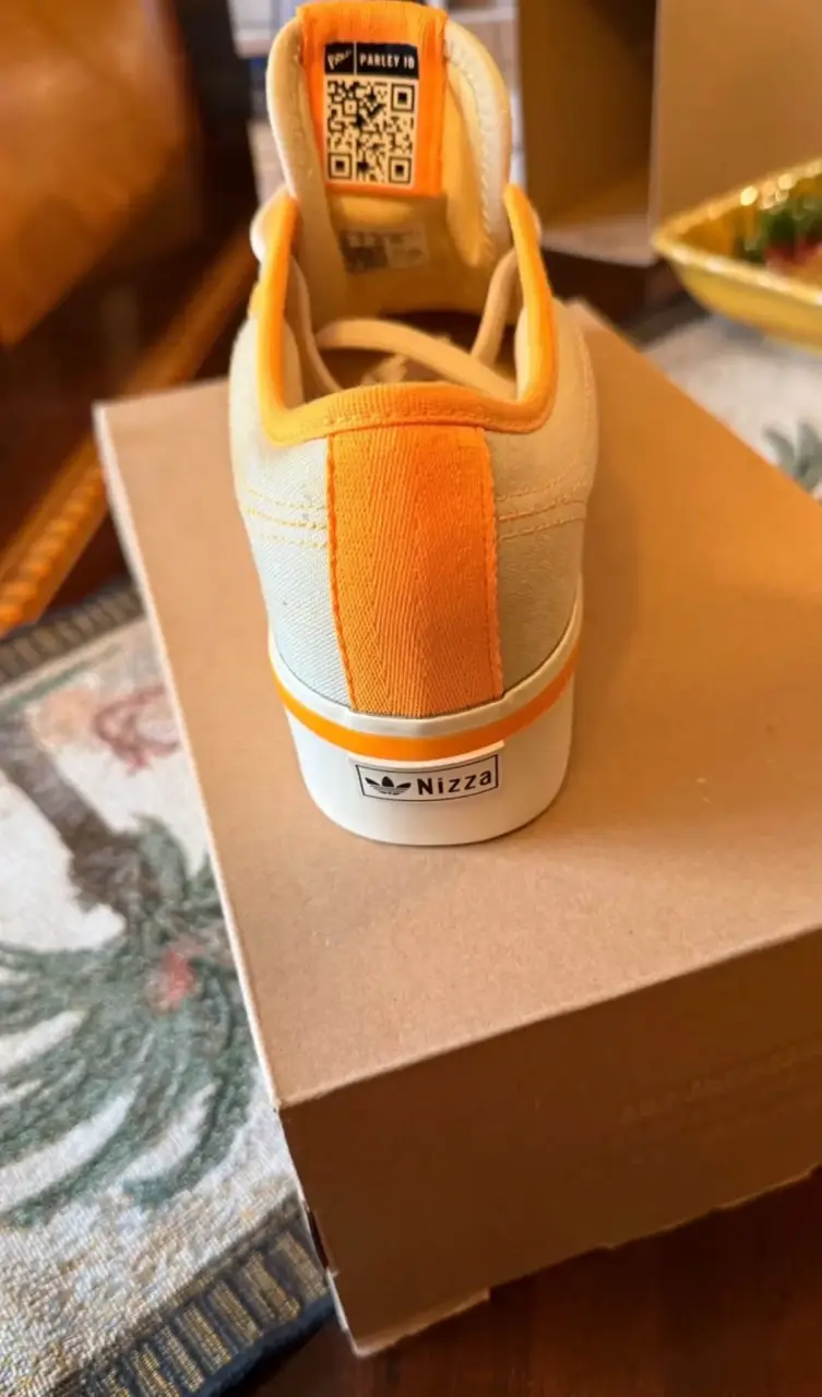 Zapatillas Adidas Nizza color beige y naranja - 2