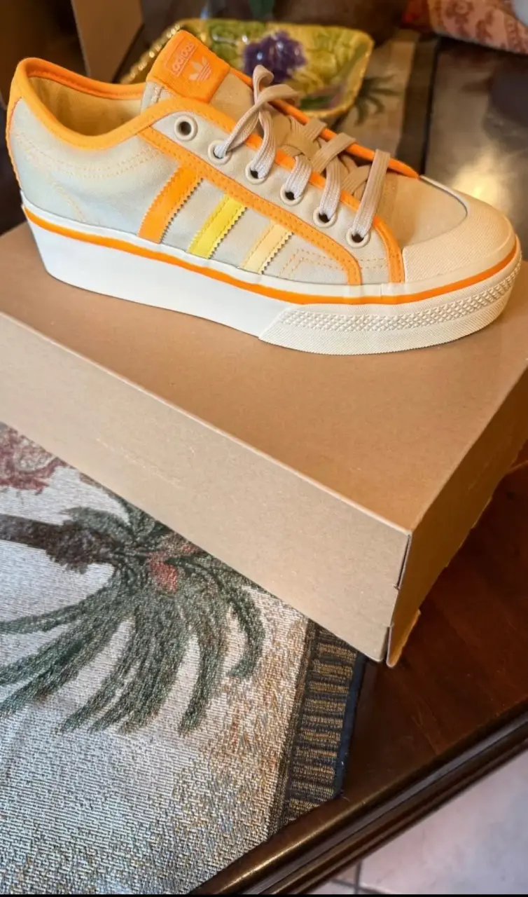 Zapatillas Adidas Nizza color beige y naranja - 4