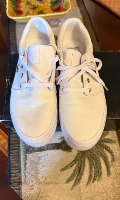 Zapatillas blancas DC para mujer  en buen estado - miniatura 4