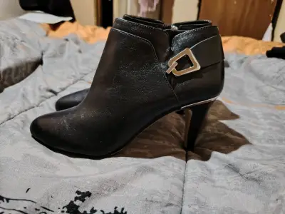Botines de cuero negro con tacón alto - miniatura 4