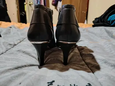 Botines de cuero negro con tacón alto - miniatura 6