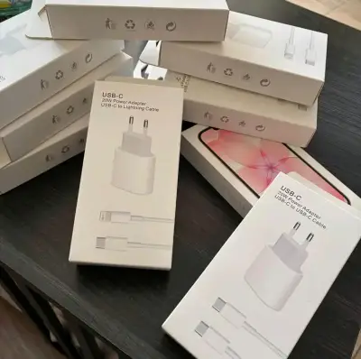 Cargador USB-C y iPhone 20W con Cable Lightning - miniatura 1