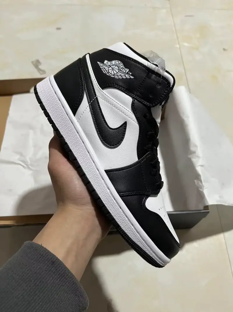 Zapatillas Air Jordan 1 Mid Talla 42 - 1