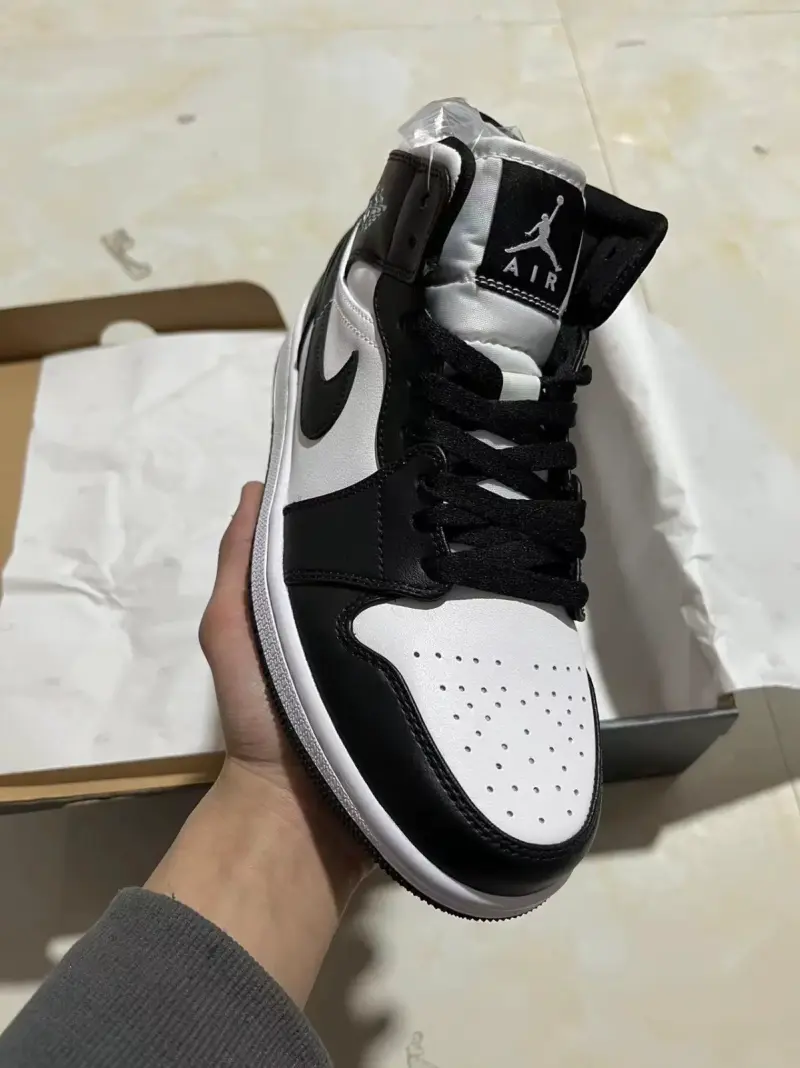 Zapatillas Air Jordan 1 Mid Talla 42 - 2