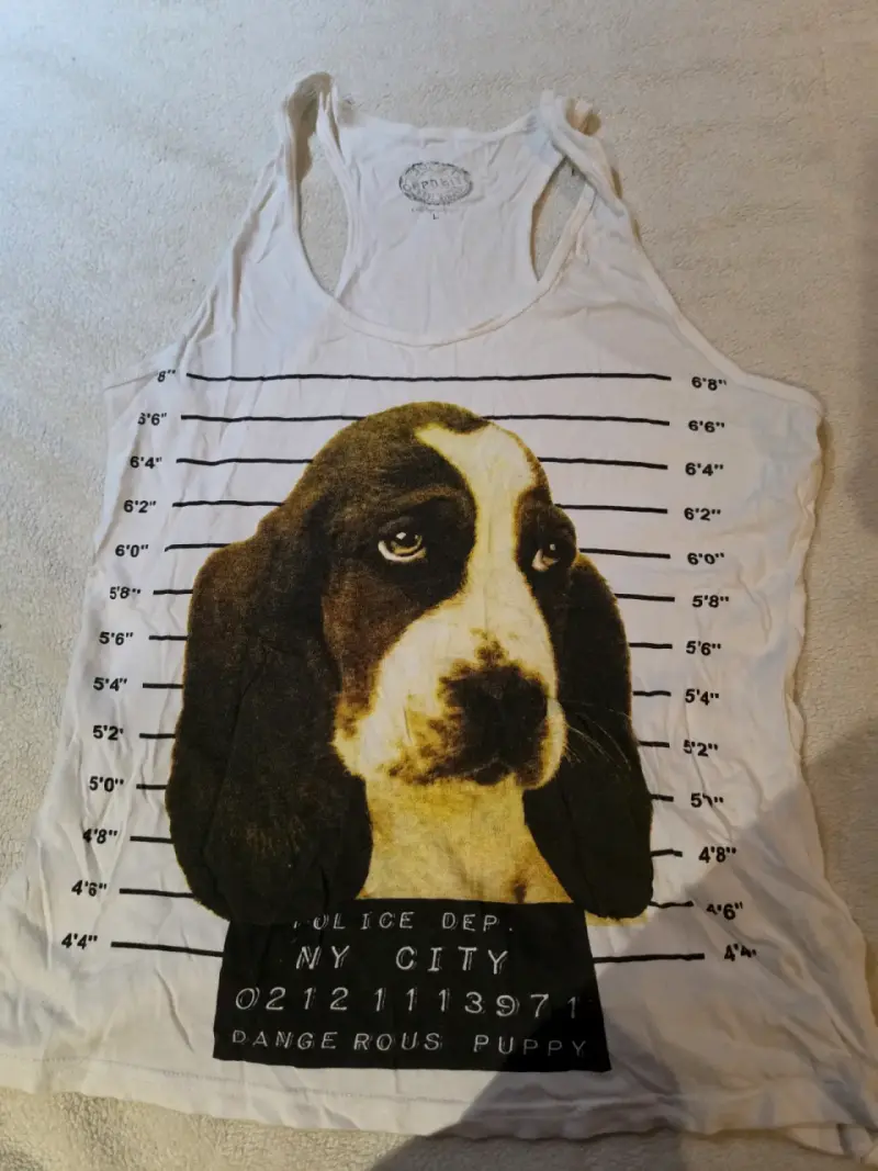 Polera Opposite sin mangas con diseño de perro - 1