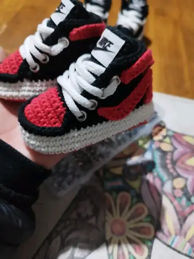 Zapatillas tejidas para bebé - miniatura 3