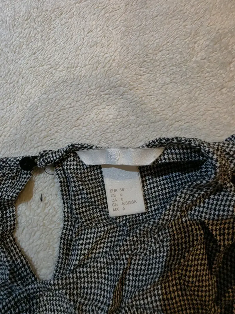 Blusa femenina H&M estampado a cuadros - 2