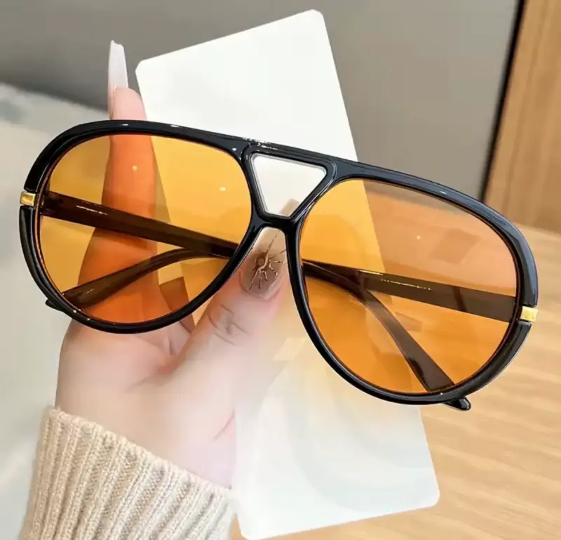 Gafas de sol estilo aviador con lentes amarillas - 4