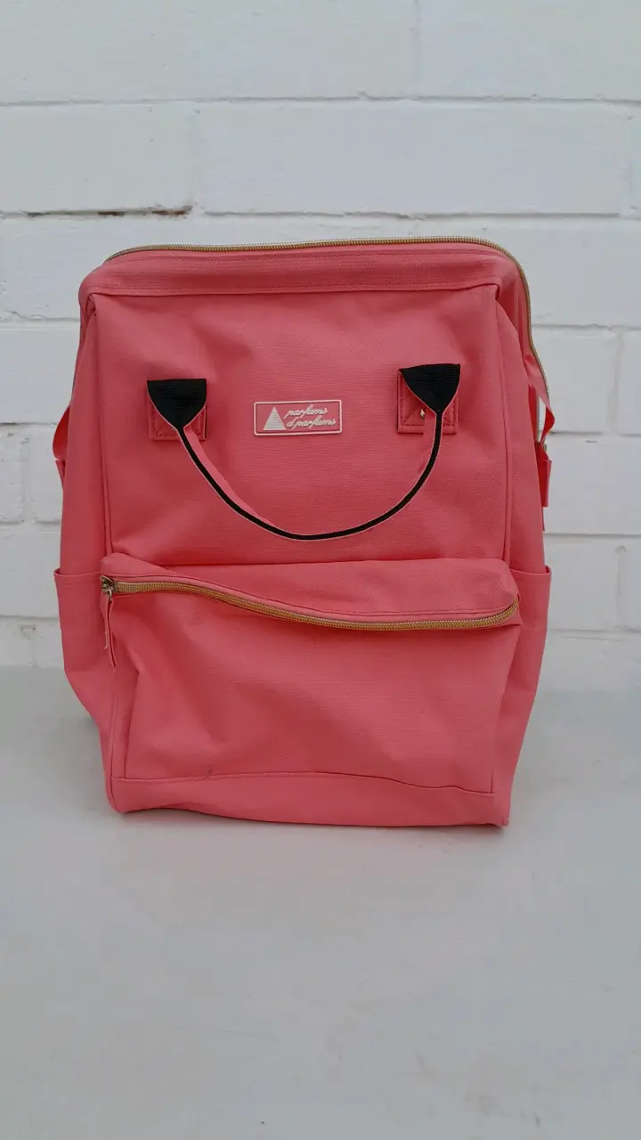 Mochila rosada estilo casual Parfois