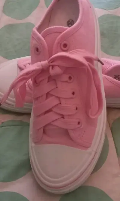 Zapatillas rosadas de lona para mujer - miniatura 1