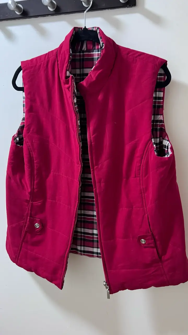 Chaleco reversible rojo y a cuadros Karen Scott - 1